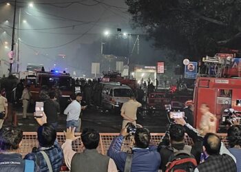 8 Killed In Blast Near Red Fort