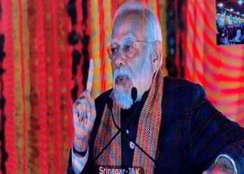 Distt Admin Kulgam facilitated streaming of PM’s Viksit Bharat Viksit J&K Prog from Srinagar