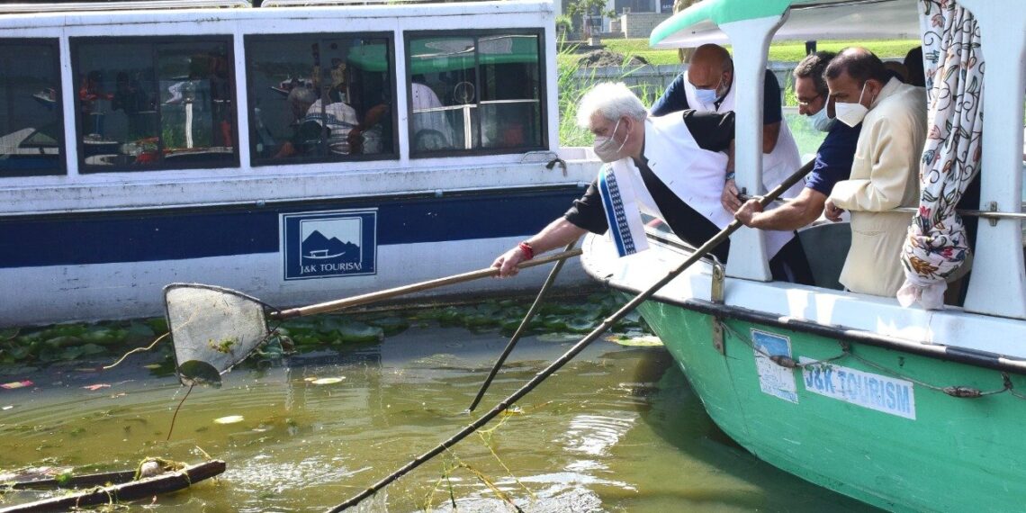 LG Sinha appeals people to cooperate in cleaning Dal lake