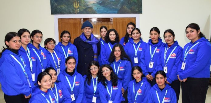 LG Interacts With National Youth Festival Delegates for ‘Viksit Bharat’ Dialogue – The Kashmir Horizon