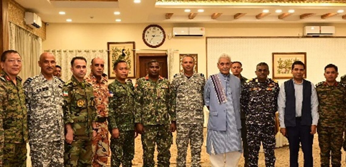 LG Interacts with Officers Attending NDC Course