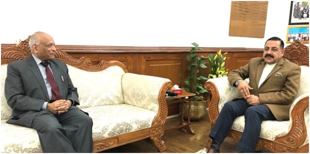 LG Ladakh meets Dr Jitendra, seeks Snow Sculpture StartUp technology