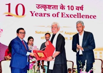 LG Sinha Calls on IIM Jammu to Aim Among World’s Best