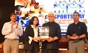 LG Sinha Pays Tribute to Major Dhyan Chand on National Sports Day