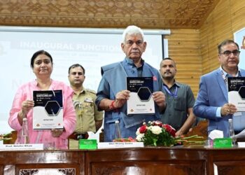 LG Sinha addresses Int’l Conference on Nanotechnology For Better Living at  Kashmir University