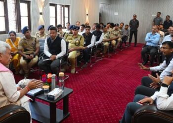 LG Sinha reviewed the ground situation and pilgrim facilities at Chandanwari
