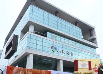 LG Sinha inaugurates J&K Bank Regional Business Centre in Jammu