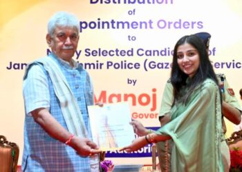 ‘Do not harass the innocent; do not spare the guilty’: LG Sinha to new Officers
