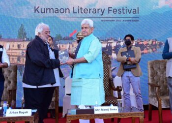 LG Sinha during the Kumaon Literary Festival at the Kashmir International Convention Centre