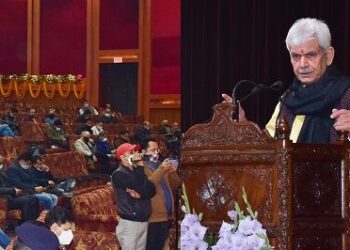 LG Manoj Sinha addressing media persons in Jammu on new Industrial Development Scheme for J&K —Pic/Kashmir Horizon