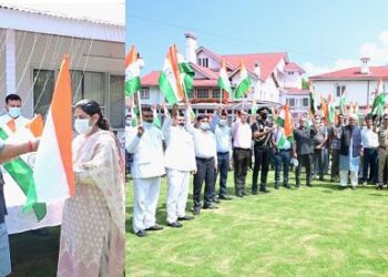 LG starts Har Ghar Tiranga campaign with distribution of National flags at Raj Bhawan, tributes martyrs & freedom fighters