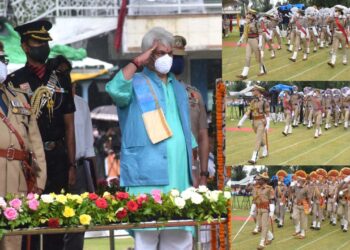 Lt Governor Manoj Sinha takes salute at main Independence day parade at Sher-e-Kashmir Stadium Srinagar-Pic/Kashmir Horizon