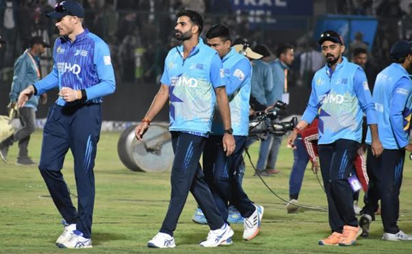 J&K: Legends League Cricket Debuts in Srinagar