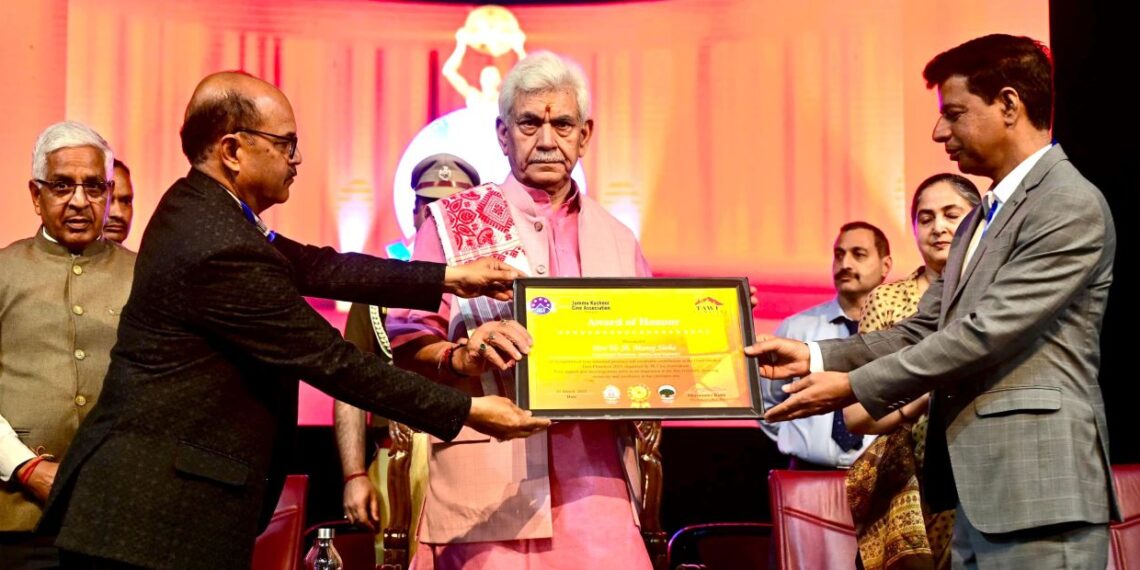 CS Dulloo receives prestigious ‘Diamond States Award’ at Diamond States Summit 2025 in New Delhi