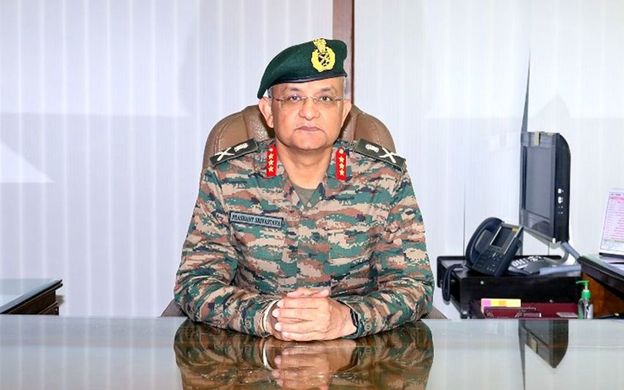 Lt Gen Prashant Srivastava Takes Command of Chinar Corps