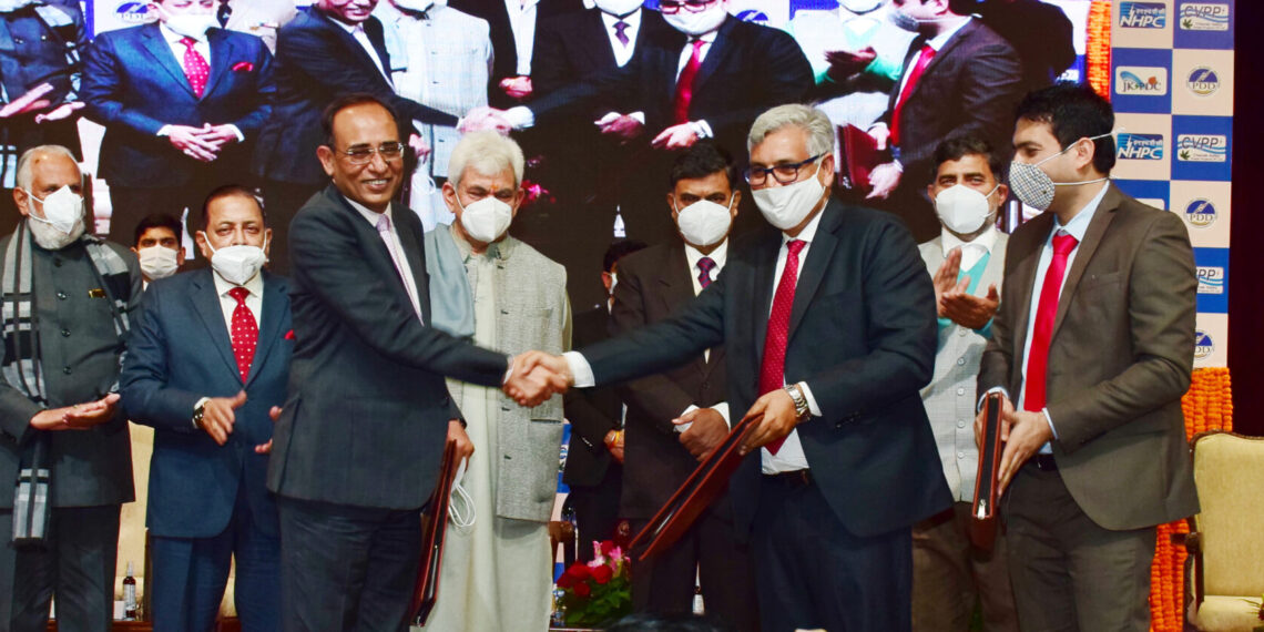 LG Manoj Sinha, Union MoS during MoU signing ceremony held in Jammu for implementation of Mega Hydro Power projects in J&K-Pic/Kashmir Horizon