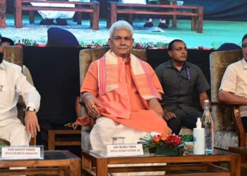 LG Sinha, Maha CM attend the launch of “Hum Sab Ek Hain”, an initiative of Sarhad Foundation, Pune