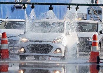 MC Kishtwar seals 3rd unauthorized Car Washing Centre in Town Area
