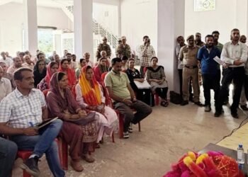MLA Mankotia Holds Public Darbar in Udhampur, Assures Redressal of Civic Issues