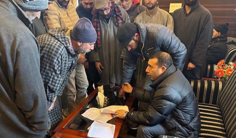 MLA Gulmarg, Farooq Shah, Attends “Shaane Varmul”, Holds Public Darbar at Tangmarg