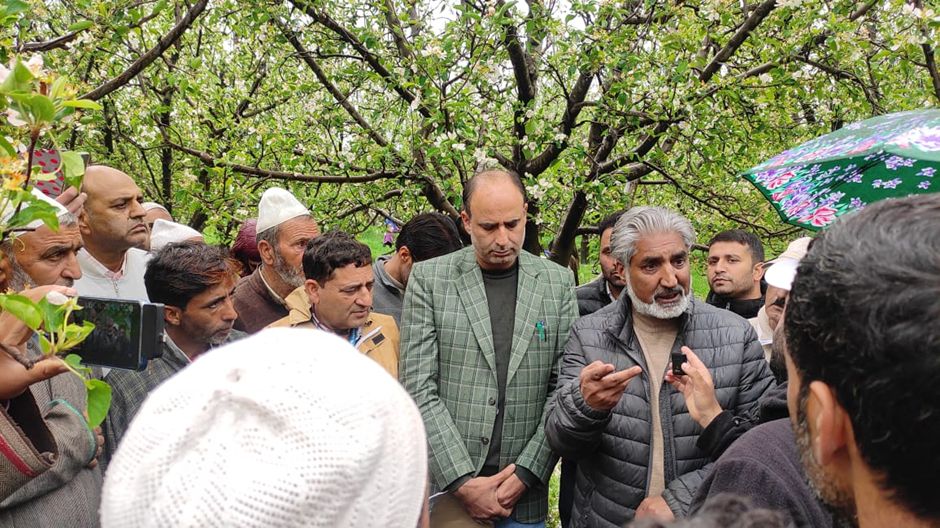 MLA Shopian visits hail-affected areas