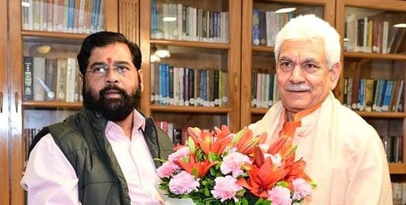 Maharashtra CM meets LG Sinha, requests for allocation of land to build ‘Maharashtra Bhawan’