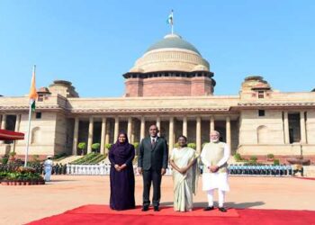 Maldives President Muizzu accorded ceremonial welcome at Rashtrapati Bhavan