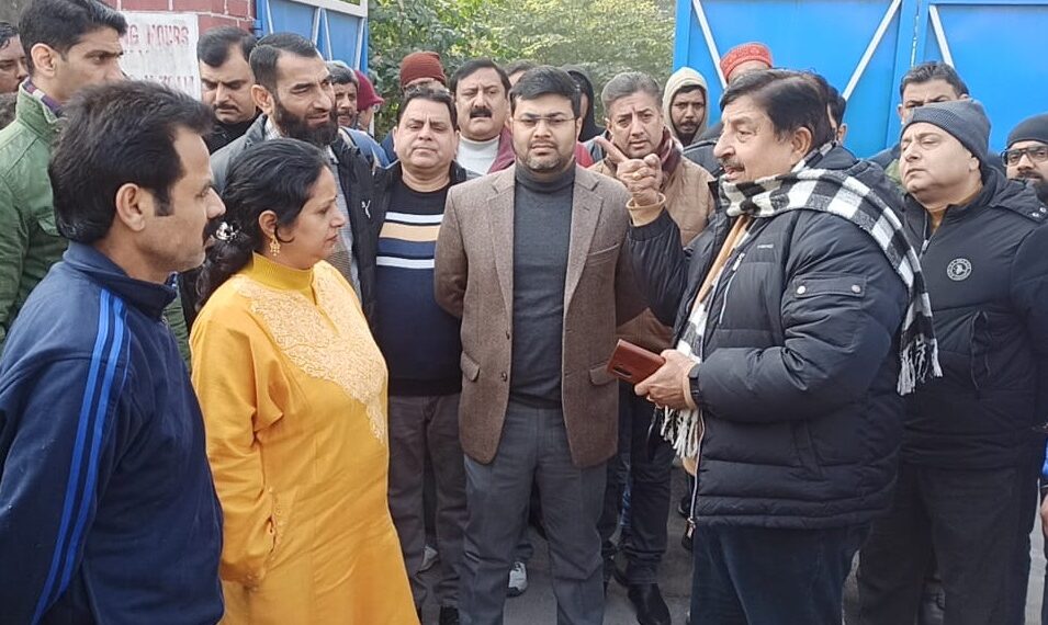 Swachh Republic Day Campaign: Mandeep Kaur reviews sanitation, encroachment issues