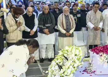 India bids farewell to Manmohan Singh, last rites conducted with state honours