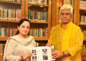 LG Sinha Meets Kishtwar MLA, Minority Employees, Community Delegations