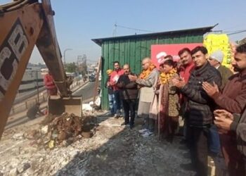 Mayor JMC kick-starts work of public toilet under Smart City Mission at Hari Market