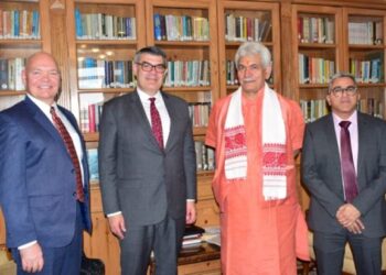 Minister-Counselor for Political Affairs in US Embassy at Delhi calls on LG at Raj Bhavan Sgr