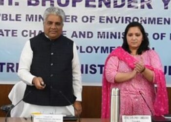 Union Environment Minister inaugurates mega job fair, awareness Prog at Udhampur