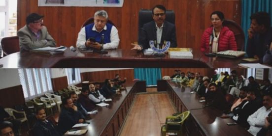 Union Jt. Secy inspects Amrit Sarovars, launches plantation drive, interacts with PRIs