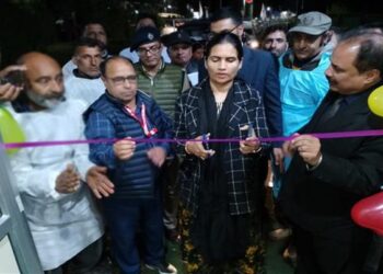 Union MoS Dr Bharati inaugurates addl 20 bedded facility at civil hospital Pahalgam, reviews Yatra arrangements