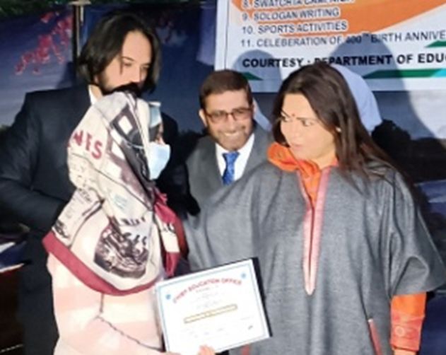 MoS for External Affairs & Culture visits Bla, Interacts with public Representatives