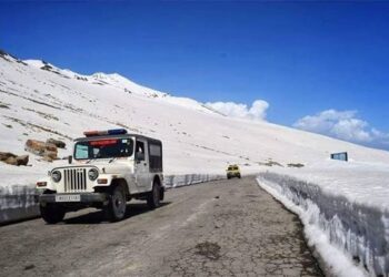 Snowfall: Mughal Road remains closed for 2nd day