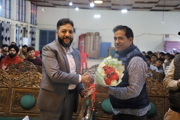 NIT Srinagar hosts ‘FOSSConnect’: Git set Go’ to promote Open-source culture, CUK team bags first prize in Ideathon