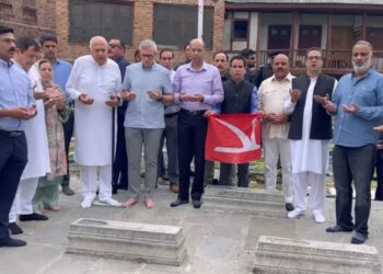 CM Omar, Dr Farooq, Senior NC Leaders Pay Tribute to “Martyrs of July 13” at Mazaar-e-Shuhada Nowhatta