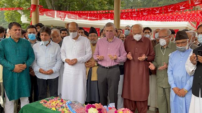 NC tributes to party founder S M Abdullah on his 39th death anniversary