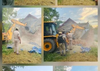 Illegal shops of NDPS accused demolished in Kulgam: Police
