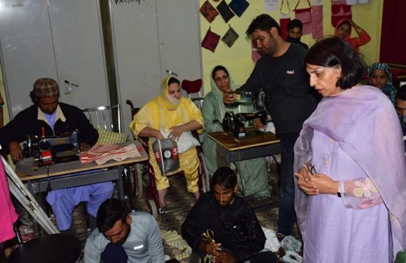 Union Secy L&E visits National Career Services Centre for Differently Abled at Gojibagh Srinagar