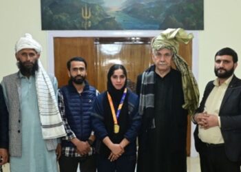 Nazia Bibi, International Kho Kho Player from J&K calls on LG