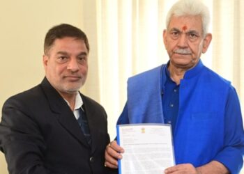 Nazir Ahmad Khan, Chairman DDC B’gam calls on LG In Jammu