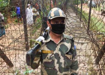 1 Indian killed , 2 injured in firing by Nepalese border guarding force after fight