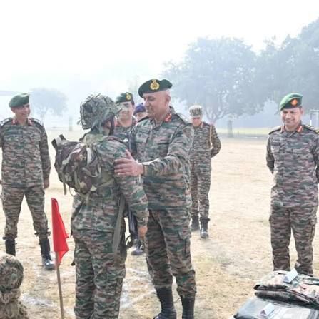 Northern Army Commander Reviews Progress of Operation Korag