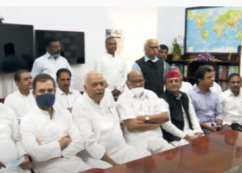 Yashwant Sinha files nomination for Presidential election
