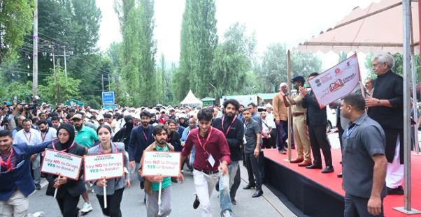 LG Flags Off Reading Marathon at Dal Lake, Srinagar