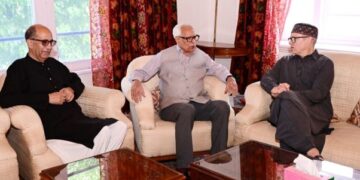 CM Omar meets former J&K Governor Vohra