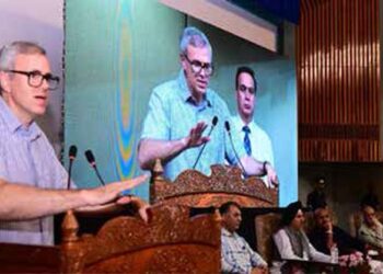 Revive Stressed MSMEs: CM Omar To Officers at I&C Deptt’s Review Meet